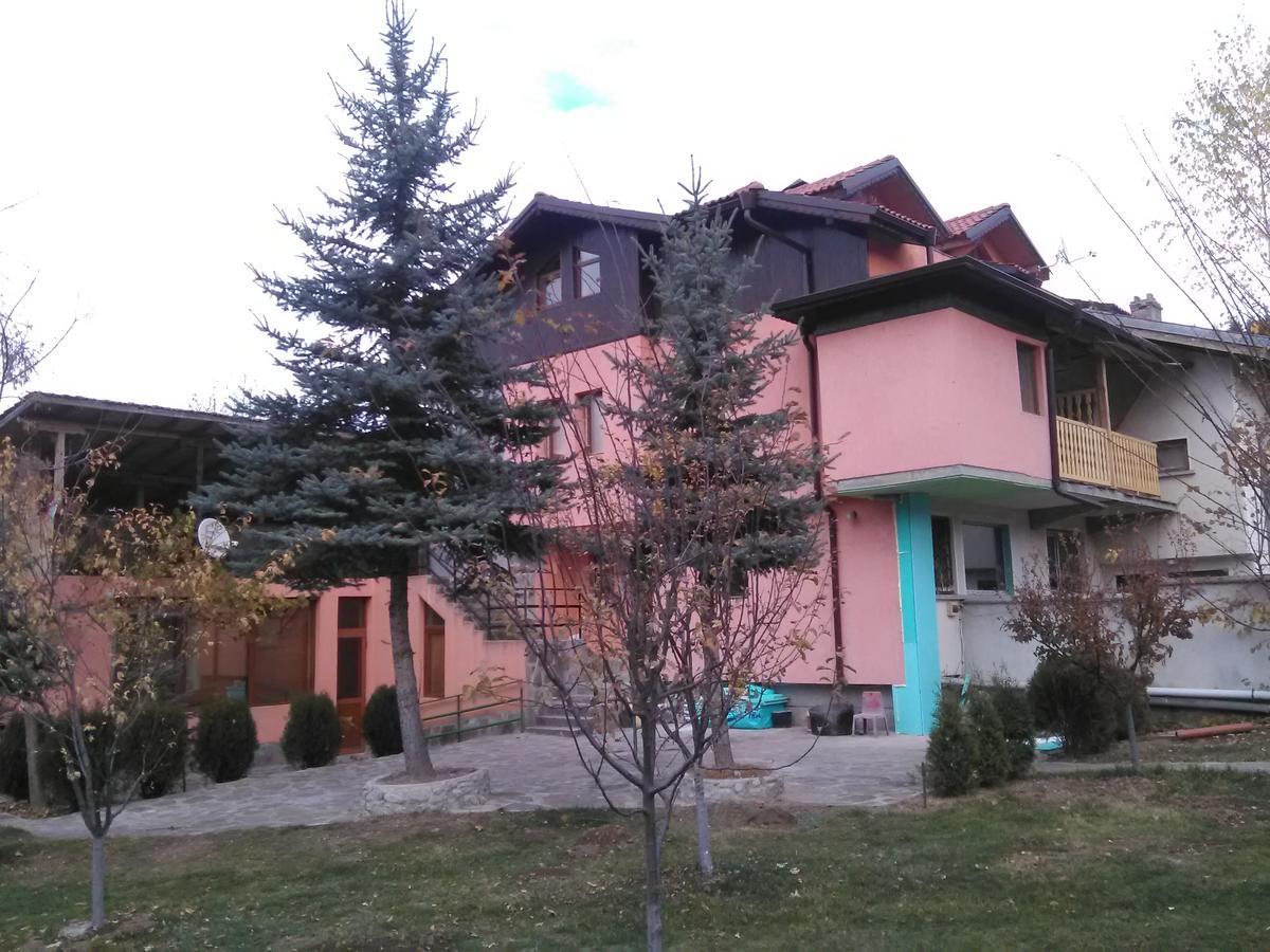 Villa Lilia Aprilți Exterior foto