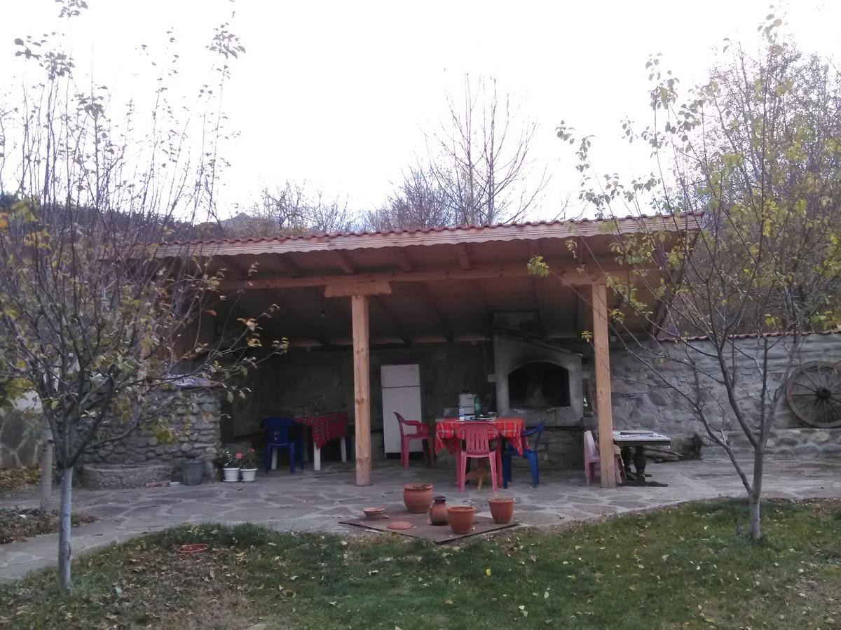 Villa Lilia Aprilți Exterior foto
